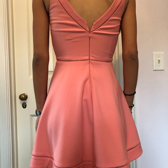 Elizabeth and James Dress - Picture 7 of 8